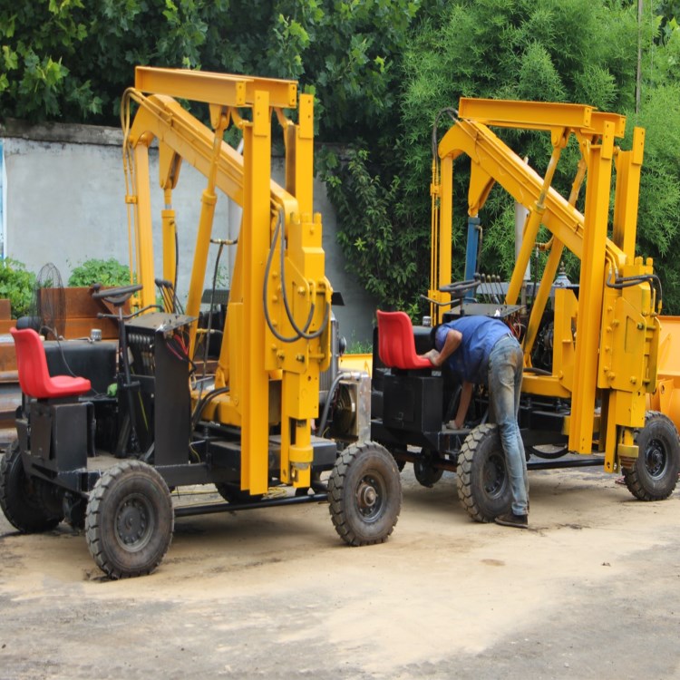 高速公路护栏打桩机设备简介