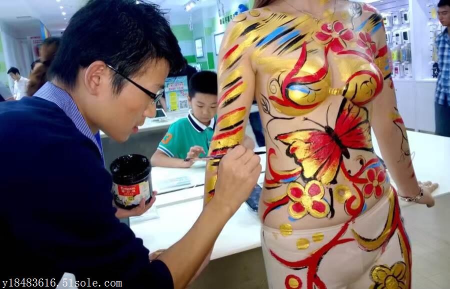 广州四叶草文化传媒有限公司 产品展厅 >河源市外籍男女模特一手外籍