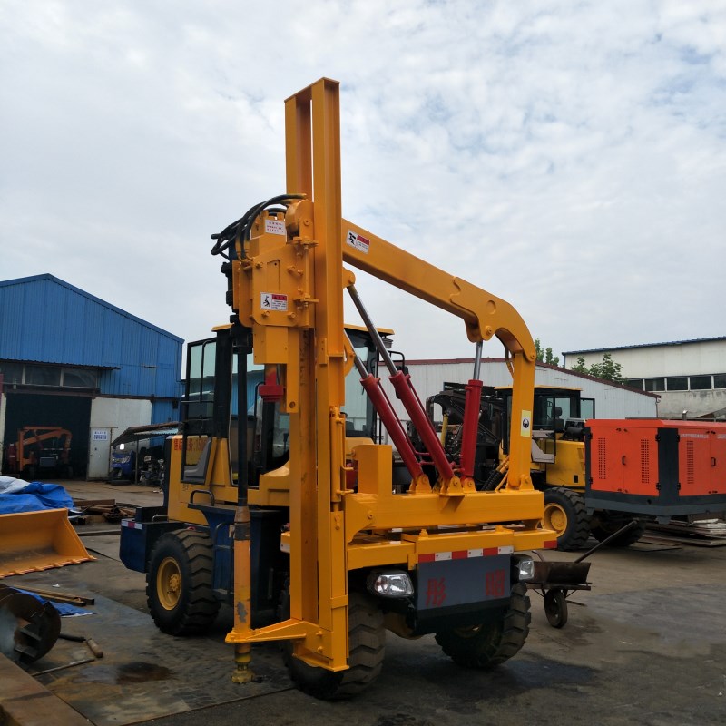 装载式公路护栏打桩机公路护栏钻孔机