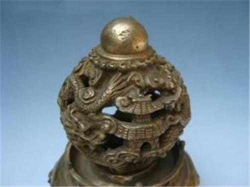 2018年拍卖价高的九转青龙乾坤鼎