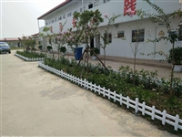 新闻：蓟县锌钢草坪围栏锌钢草坪护栏绿化带护栏厂家出售