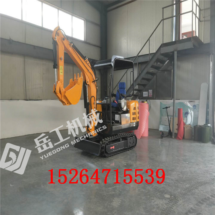 小型农用挖掘机