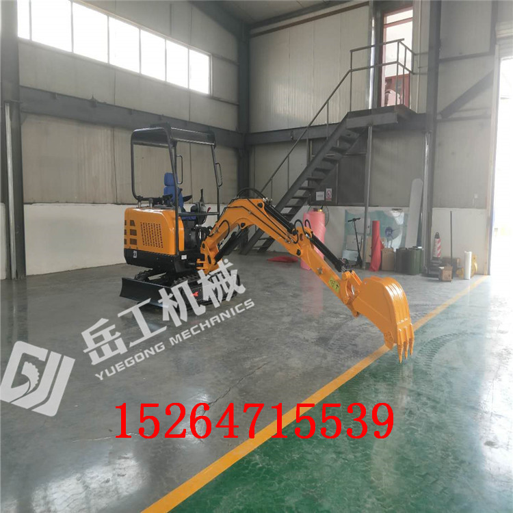 小型农用挖掘机