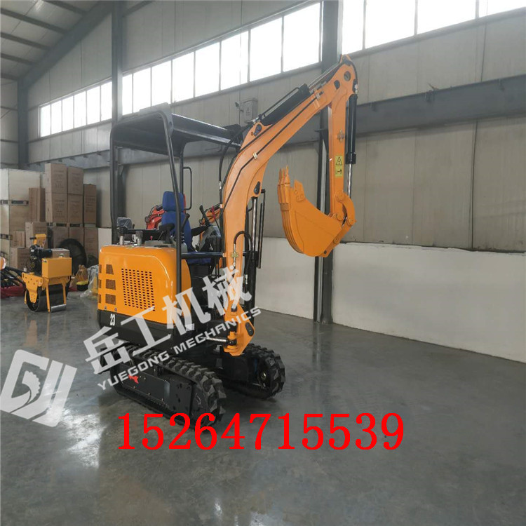 小型农用挖掘机