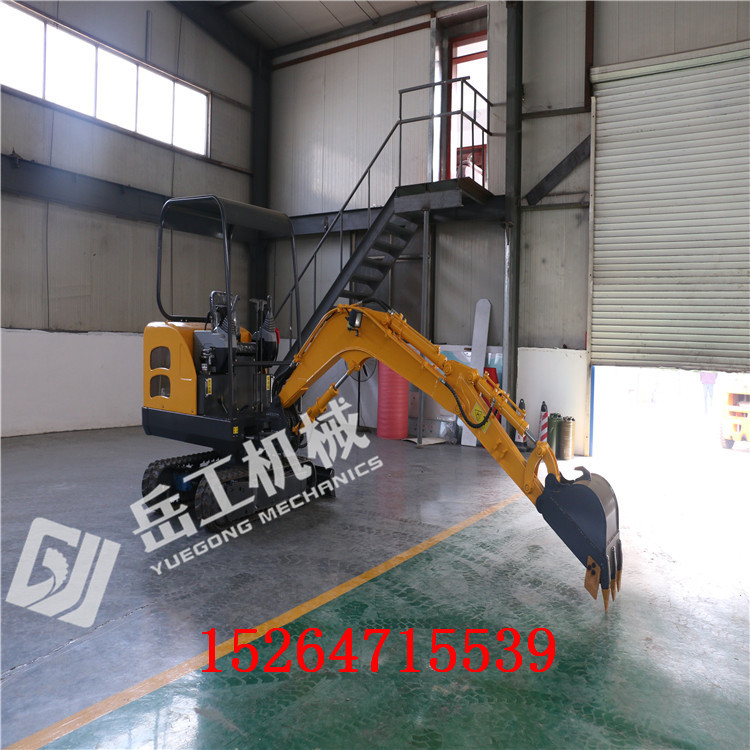 多功能小型挖掘机