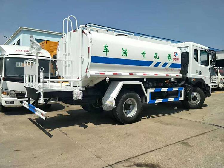 价格便宜的东风新款环卫洒水车价格