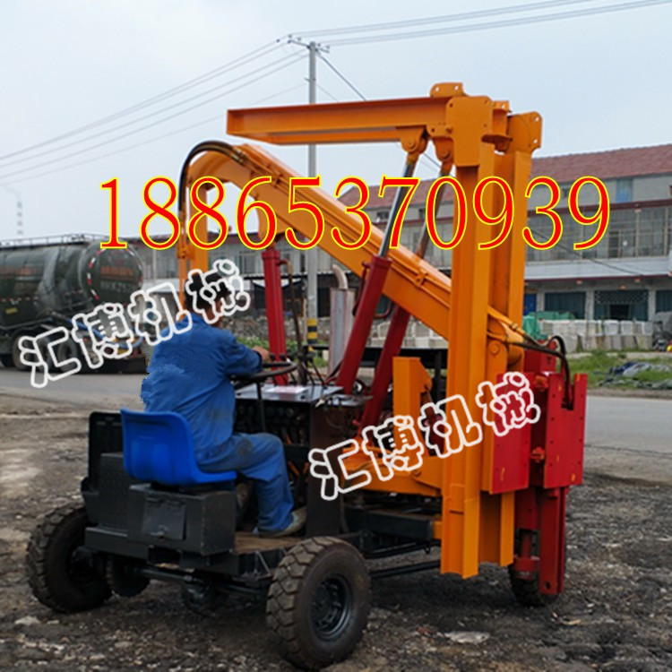 四轮式护栏打桩机 小四轮护栏打桩机公路专
