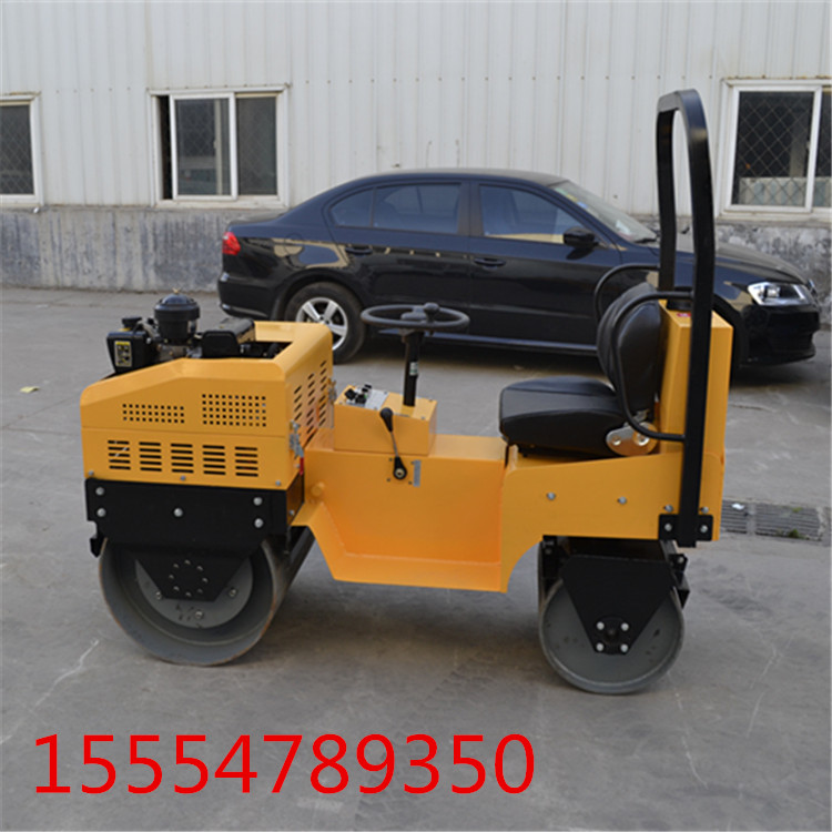 JKZ-1000型一吨座驾式压路图片