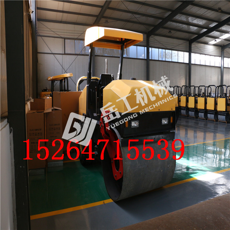 YGY-4000Z型四吨座驾式压路机