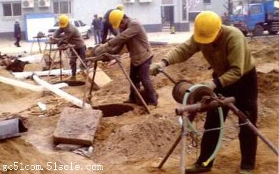人工挖孔桩施工应注意安全事项