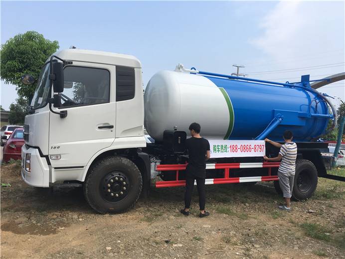 東風(fēng)高壓疏通吸污車多少錢哪里有賣