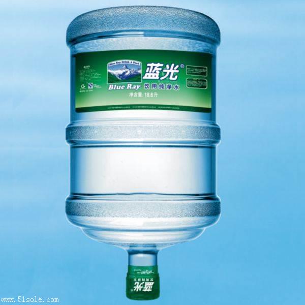 企业资讯 温江凤溪大道桶装水配送 桶装纯净水价格咨询电话 品牌 蓝光