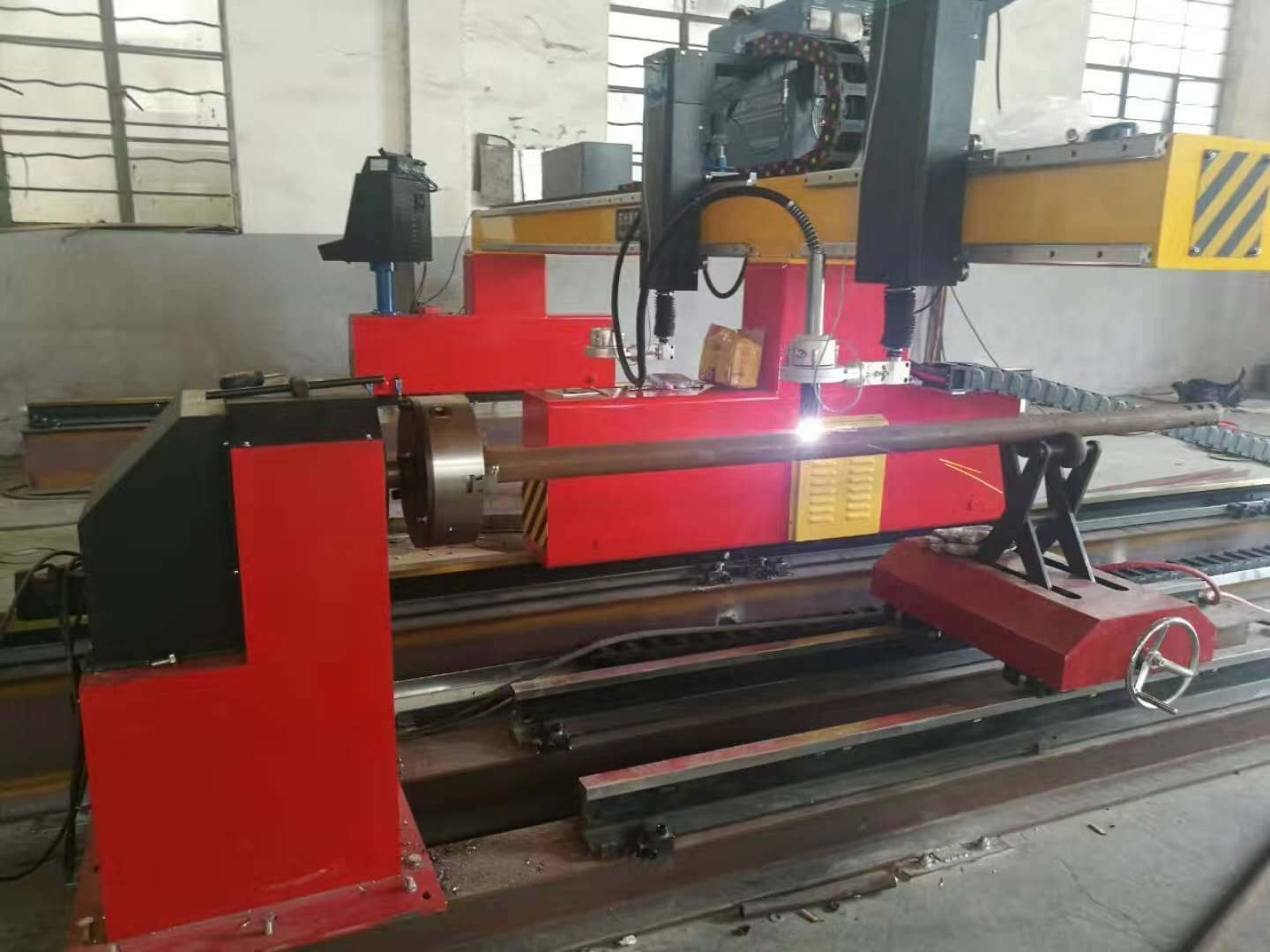 CS-4090-XG相贯线专用切割机