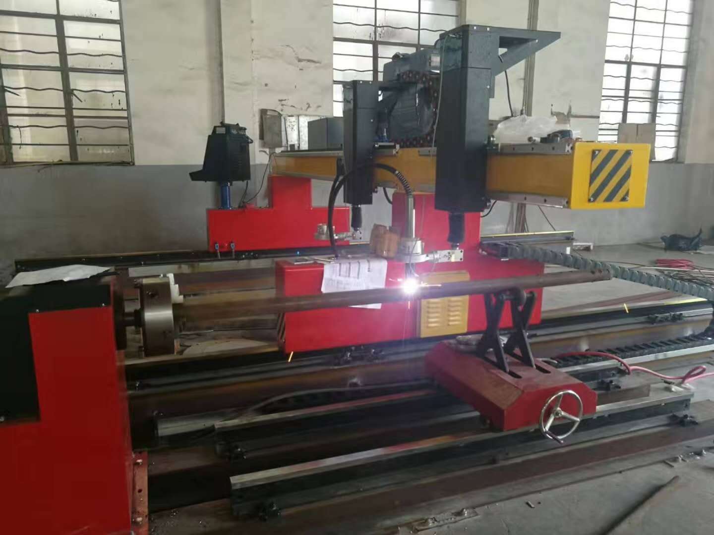 CS-4090-XG相贯线专用切割机
