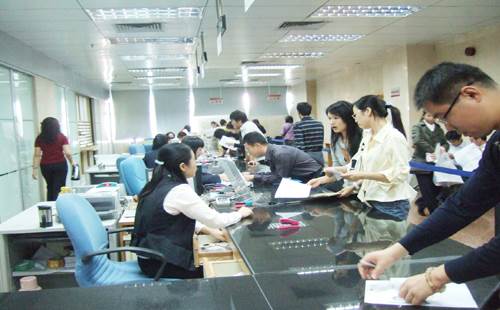 前进路上大步走深圳生落户材料