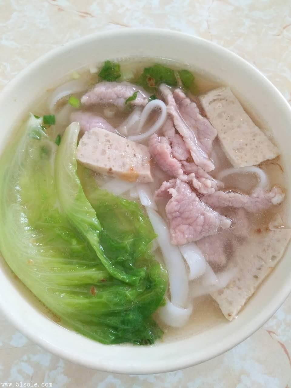 餐饮培训,专业培训汤粉的做法,教你怎么做猪杂粉,教你正宗的广东汤粉