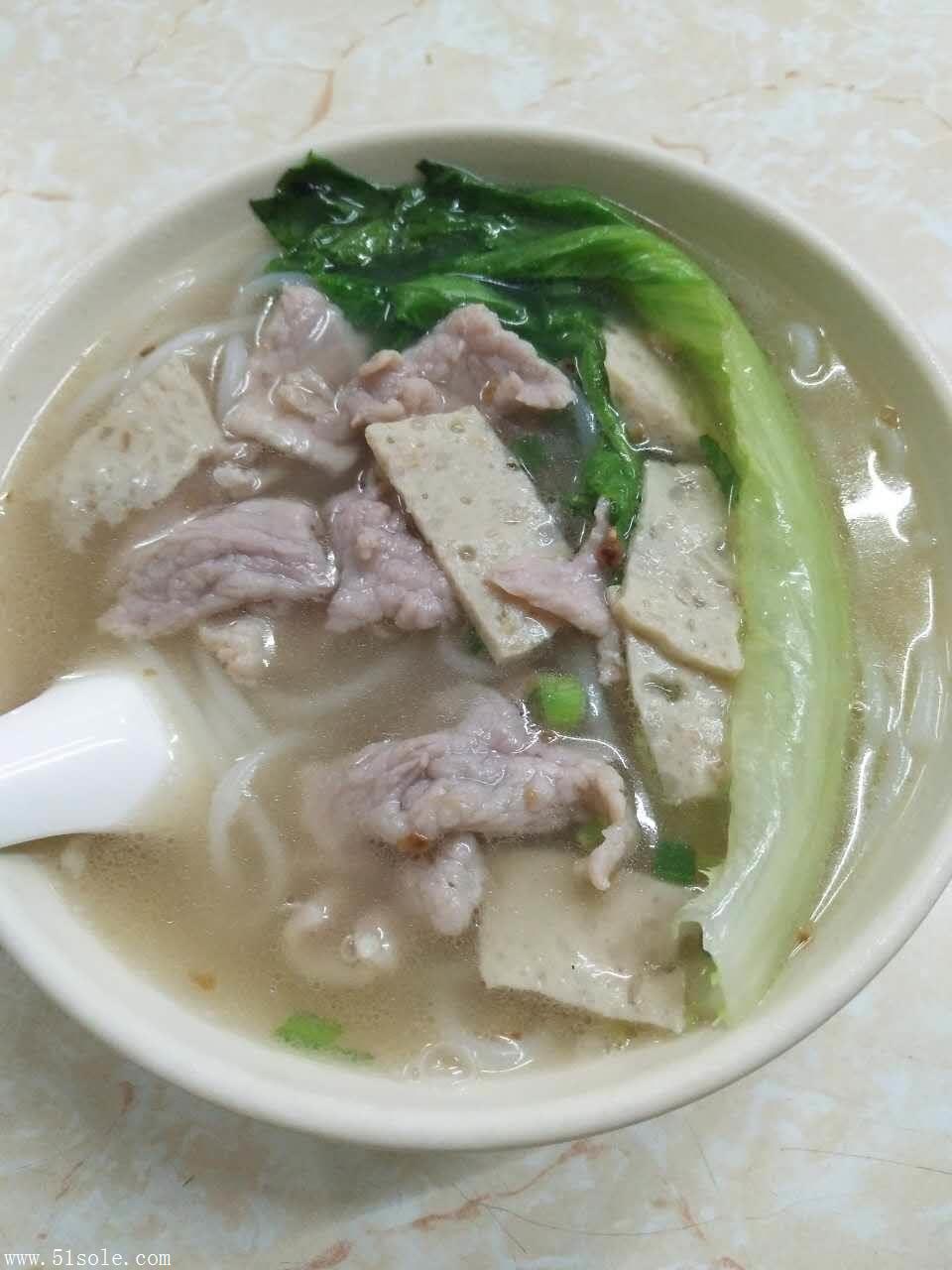 专业培训汤粉的做法,教你怎么做猪杂粉,教你正宗的广东汤粉