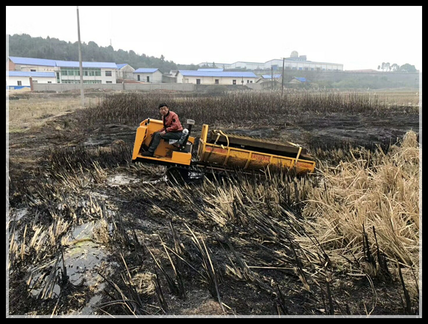 履带装载机械小型运输车工程搬运车柴油动机
