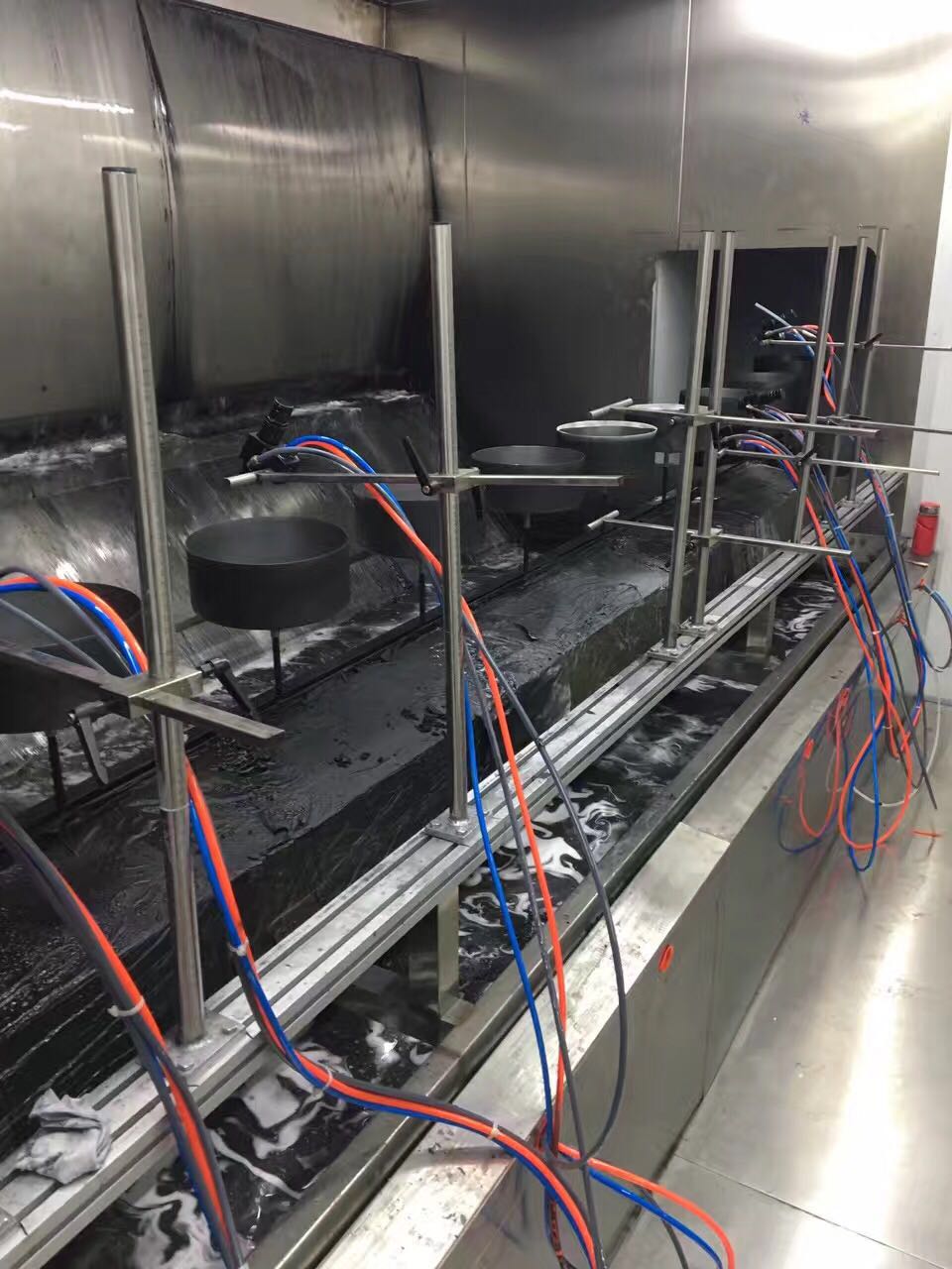 笔记本电脑外壳自动喷涂线