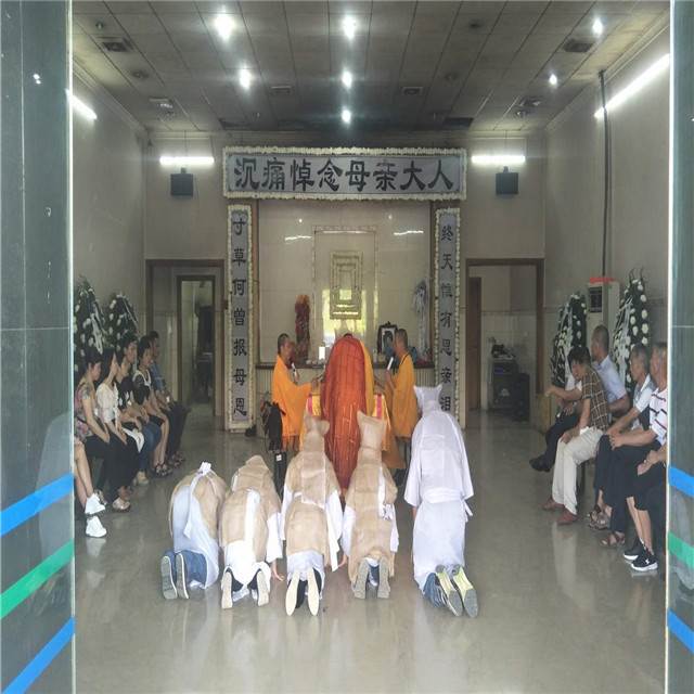 深圳市殡仪馆礼堂布置有哪些习俗