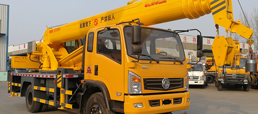 山东济宁吊车