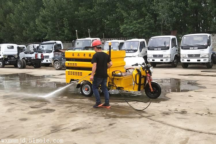 天津市国三洒水车2吨价格-绿化专用