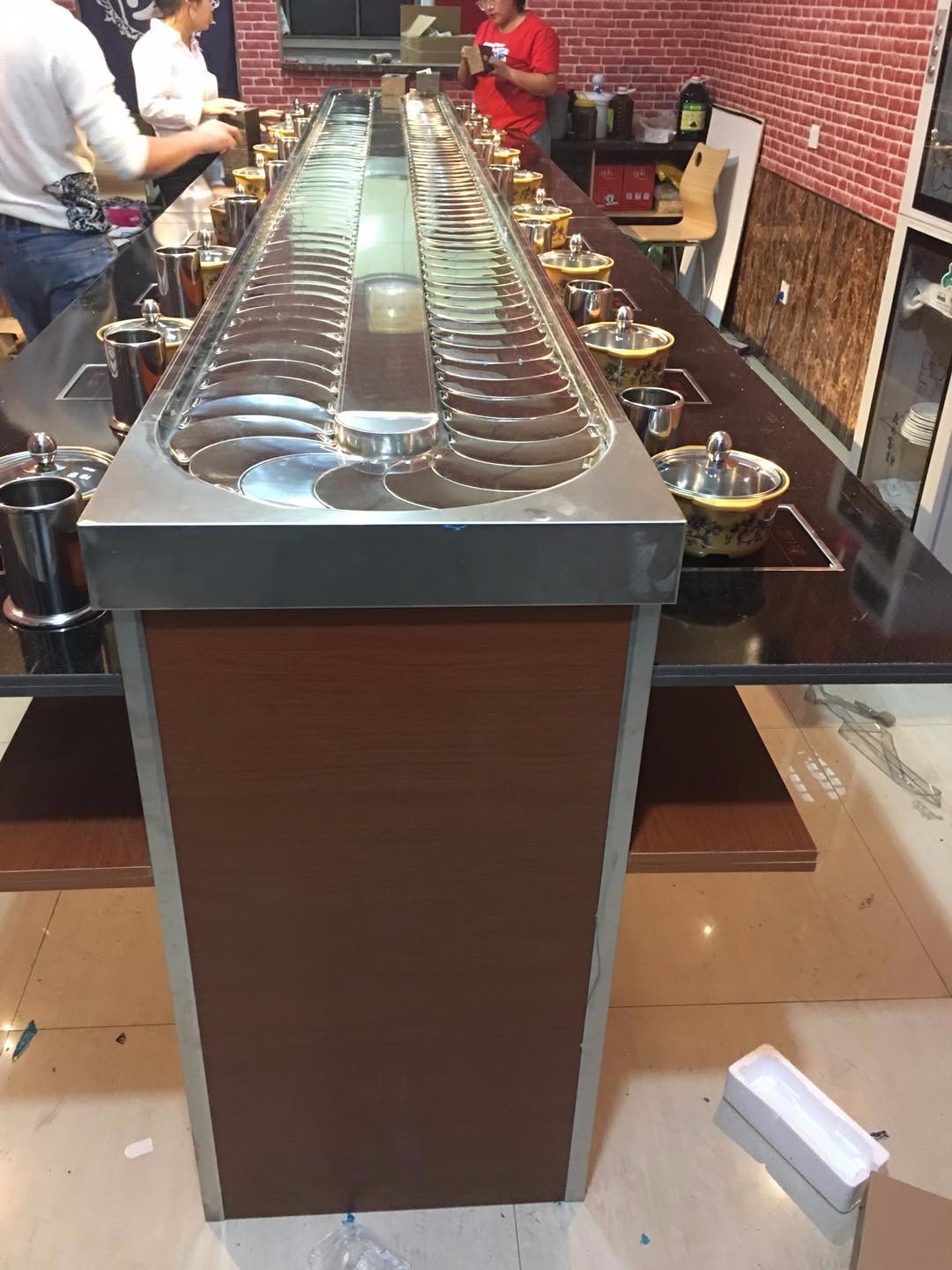 旋转小火锅设备全套餐台麻辣烫串串香回转