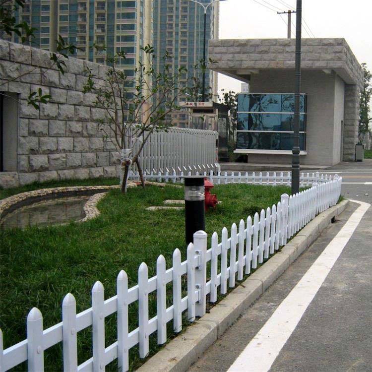 pvc塑钢草坪护栏厂家 重庆梁平区围墙栏杆价格