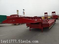 轴线13.75米低平板半挂车