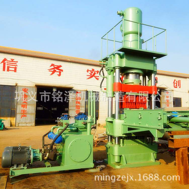 建筑垃圾制砖机整体结构紧凑坚固耐用