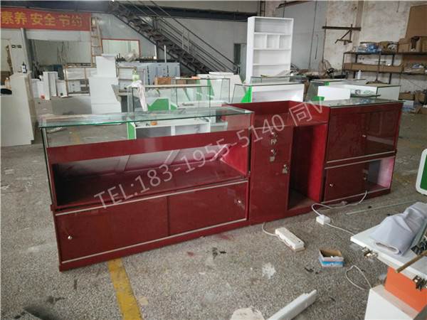 山东莱芜便利店烟柜礼品货柜惊爆商品