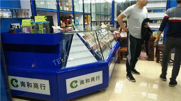 甘肃张掖红葡萄酒柜生活用品展示柜推荐产品