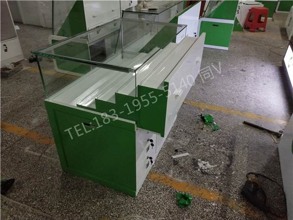 甘肃张掖红葡萄酒柜生活用品展示柜推荐产品