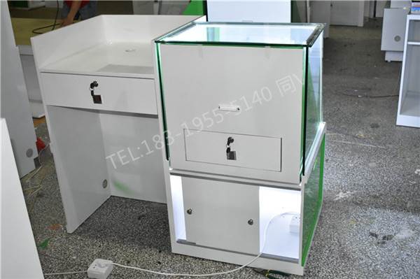 四川巴中酒展示柜便利店烟柜一台多少钱