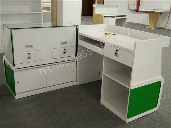 广东清远烟展示柜白酒柜哪个厂家好