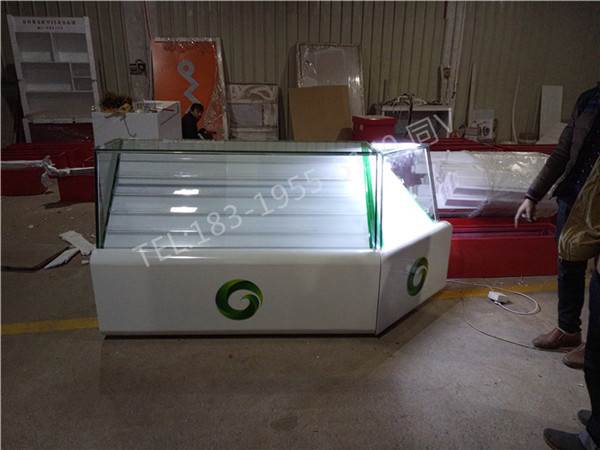 四川巴中酒展示柜便利店烟柜一台多少钱