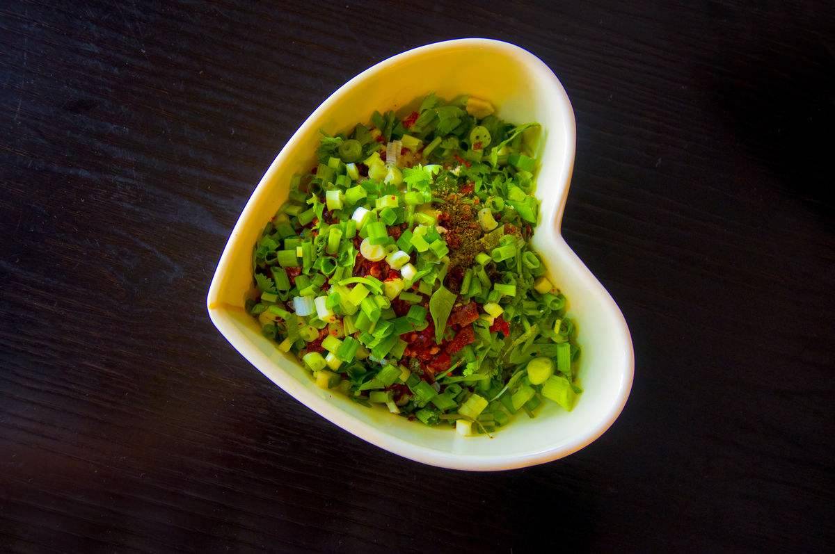 成都火锅油碟定制,四川火锅蘸料厂家,成都火锅蘸料厂家