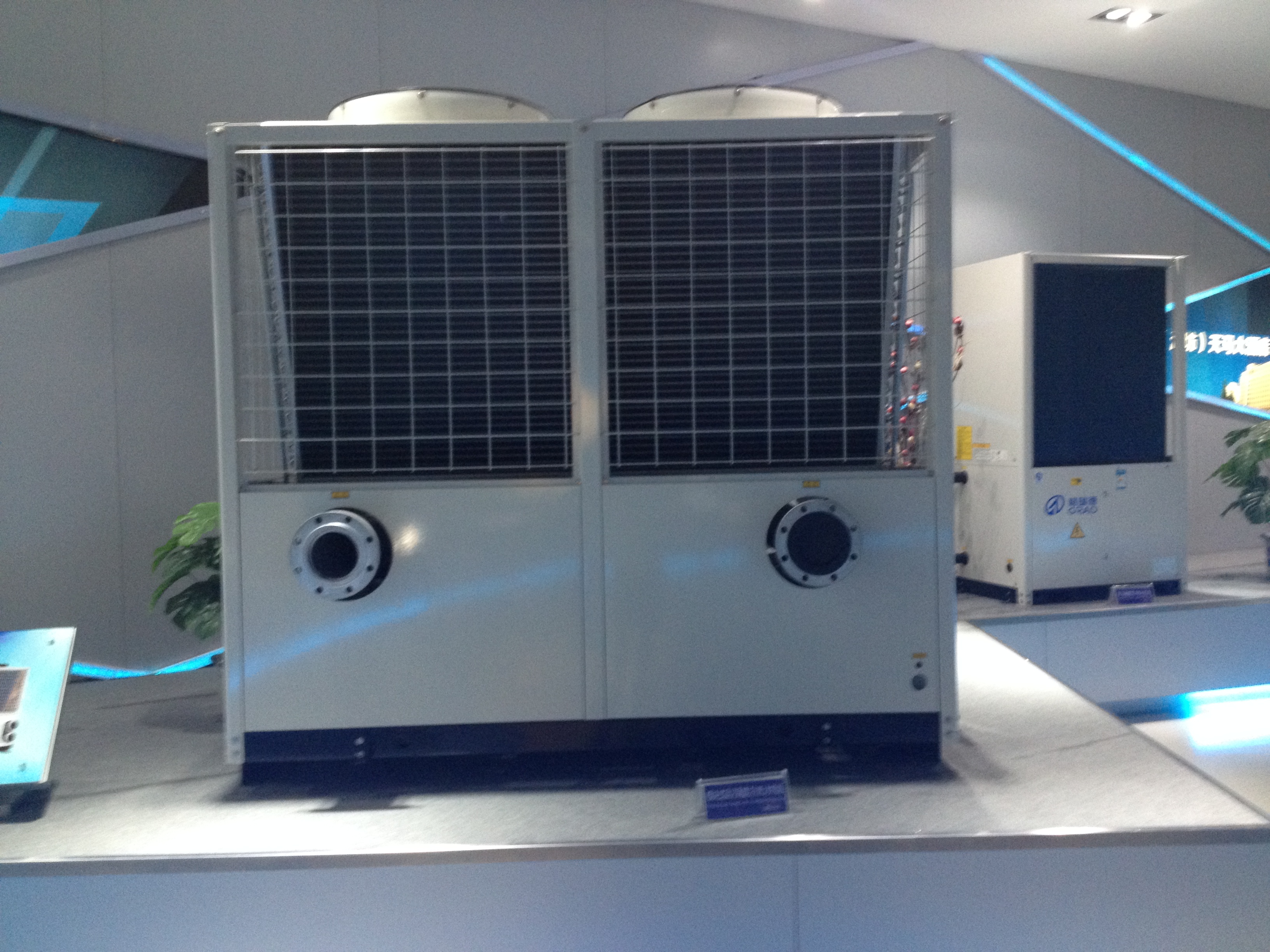 格瑞德空气源热泵机组超低温空气源风冷模块