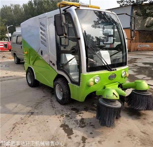 福田洗扫车 二手扫路车报价多少钱辆