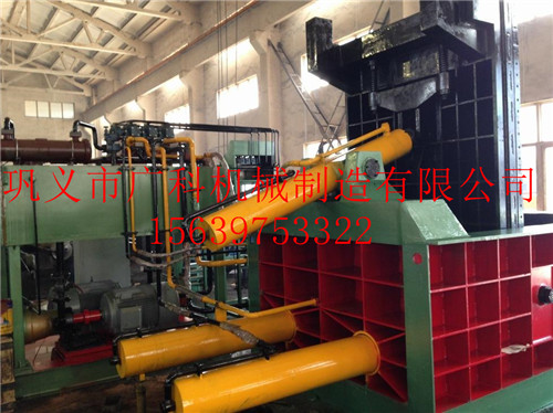 广科废钢压块机部件构成的有利工具