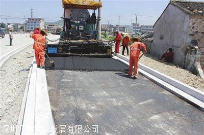 东莞沥青施工队摊铺东莞沥青路面