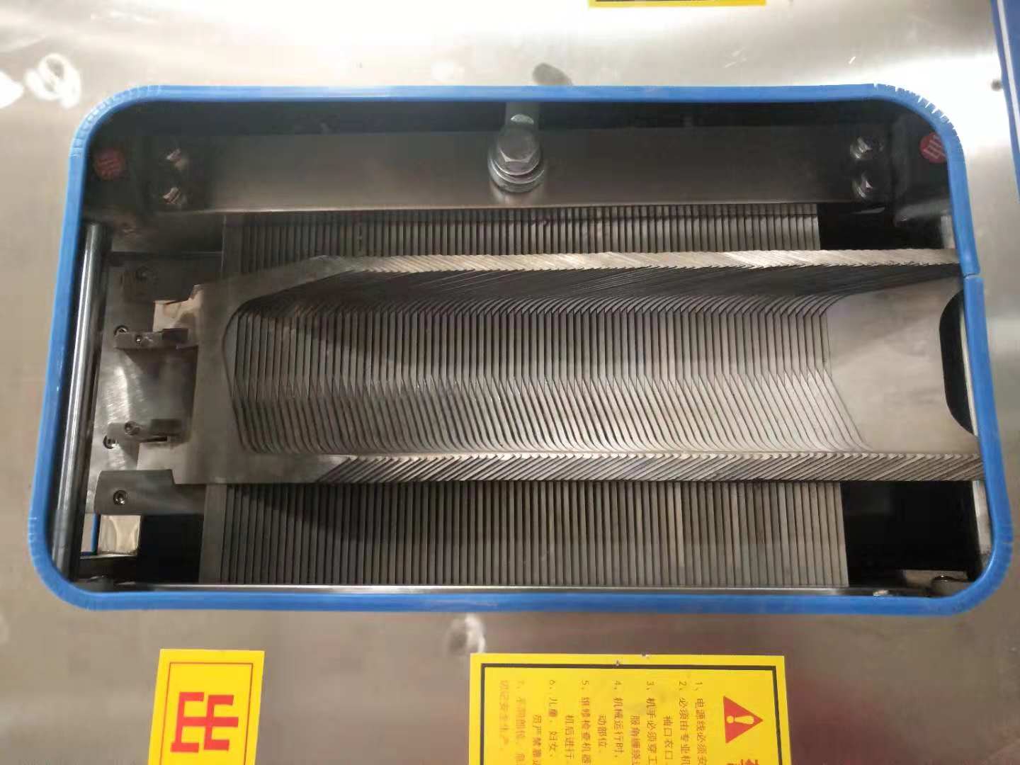 斜切鱼片机酸菜全自动切鱼机小型商用鲜鱼鱼