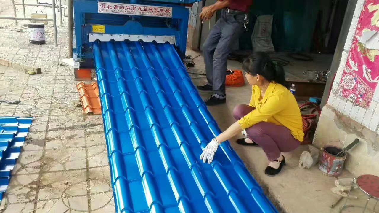 昆明天益压瓦机688楼承板设备钢结构建筑