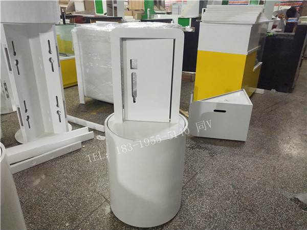 宜宾长宁品益人脸识别锁架哪里有定做新款展示柜的厂家