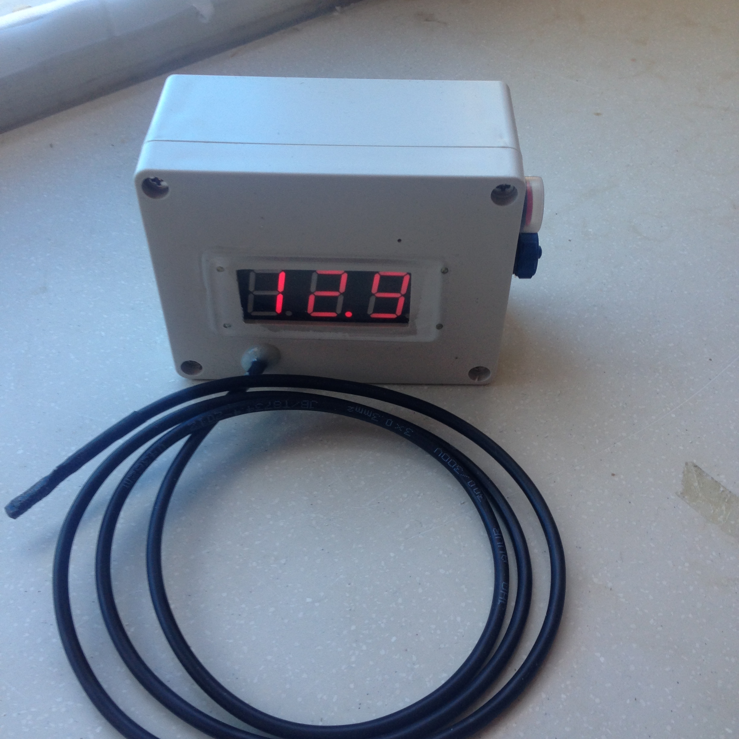 测量水温用充电防水锂电池浴池用温度计