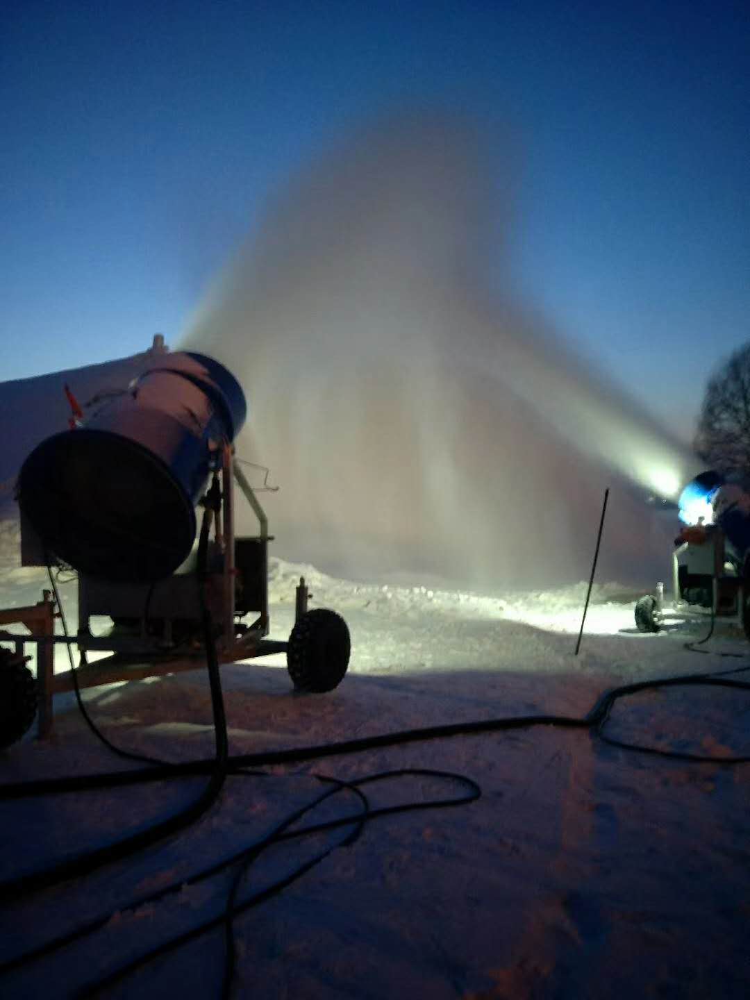 供应厂家直销2019款造雪机 造雪质量高