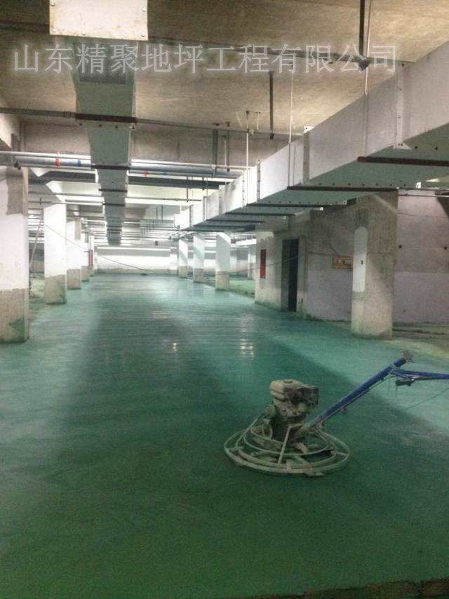 精聚耐磨金刚砂地坪施工效果