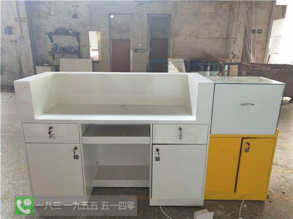 即开玻璃展示柜内蒙古锡林郭勒盟办公桌福彩商场柜台