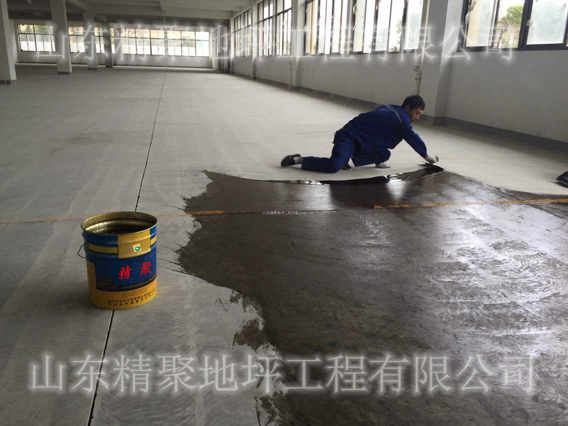 水泥自流平地坪完工特色
