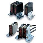 E3Z-FRP11 2M，欧姆龙光电开关结构简单